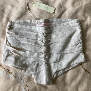 Flora and Henri super cute short NWT